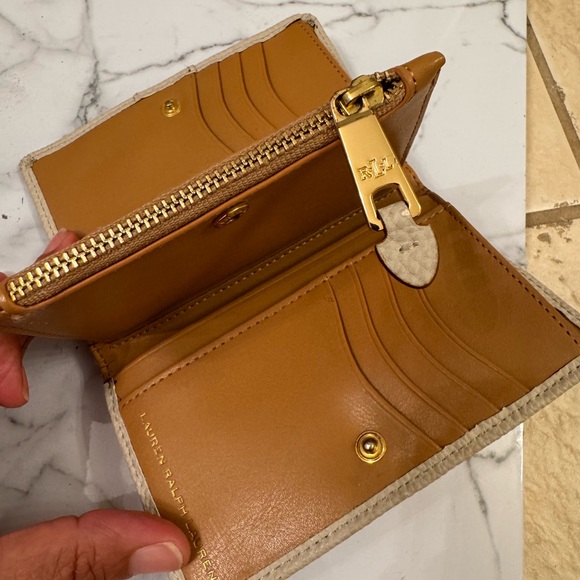Ralph Lauren Cream and Gold Wallet - Picture 4 of 11